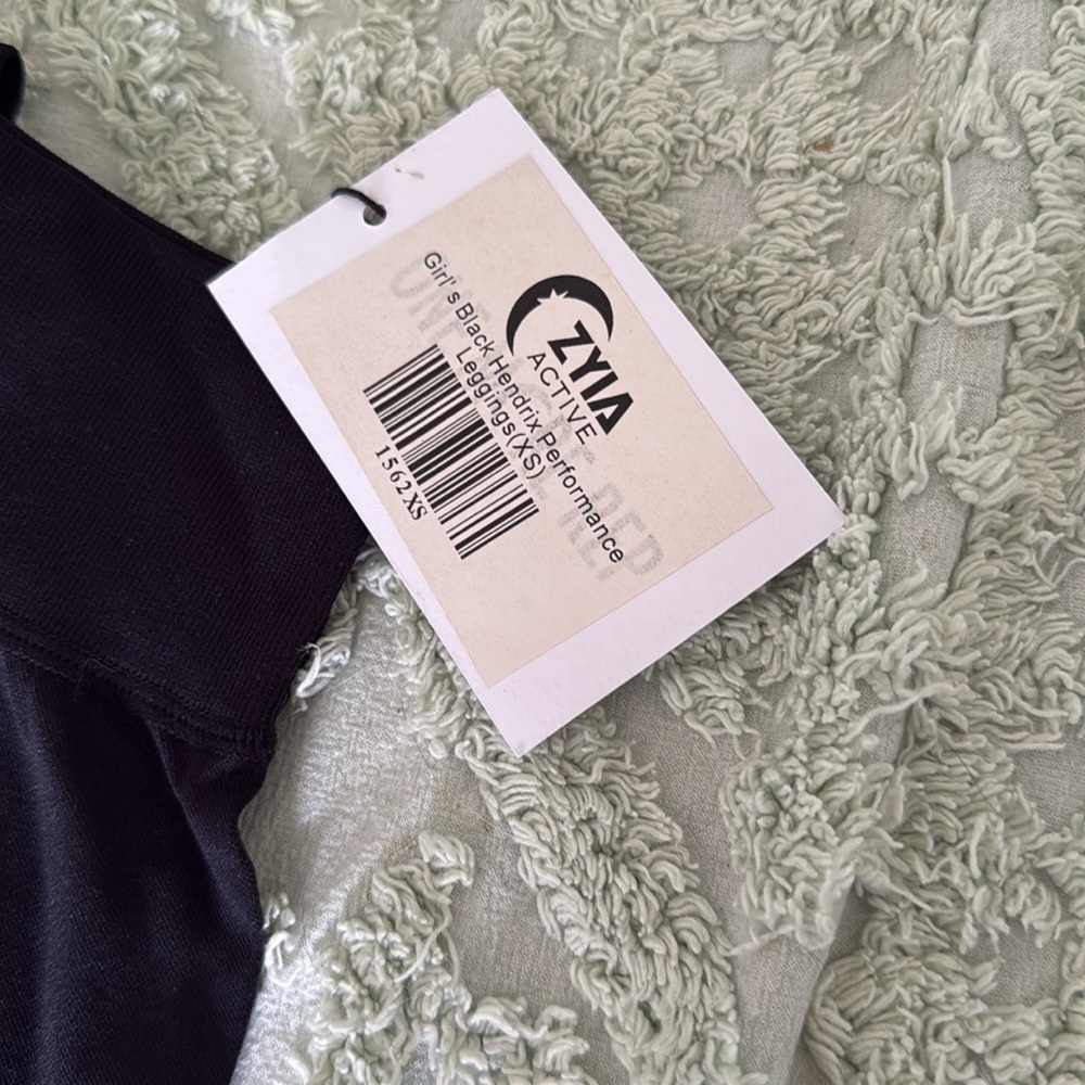 Zyia Black and White Tie Dye Leggings Girls Size XS (M3) - Picture 4 of 6